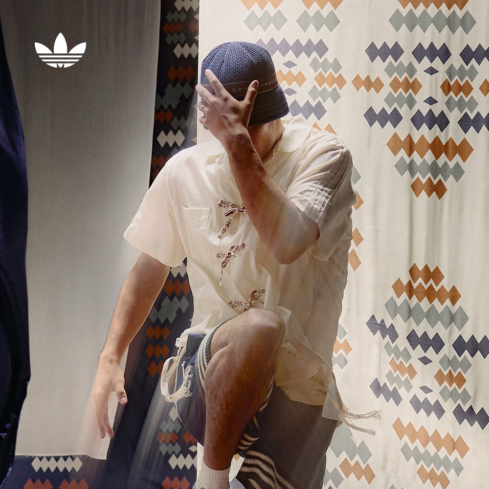 ���ɫ 2XS ���ϴ�˹��Ҷ��������Ů�������