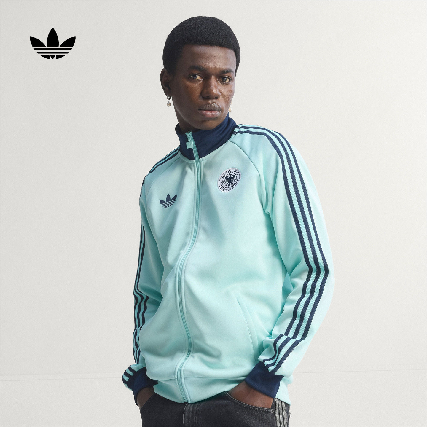 德国队复古足球休闲文化高领夹克外套男新款adidas阿迪达斯三叶草