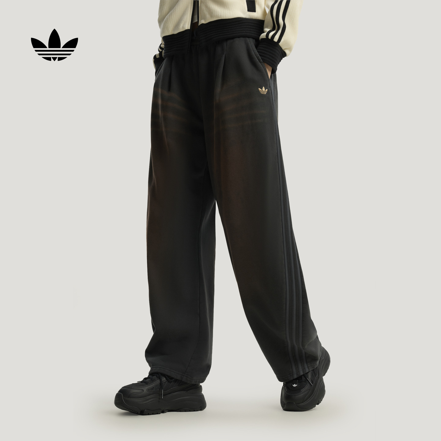 阿迪达斯三叶草女子运动裤