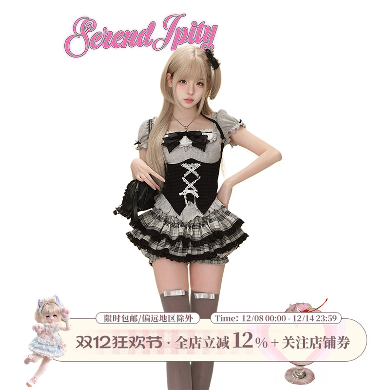 少女椰子【轻哥特】月色暗语 灰色针织短袖+黑色腰封+格纹蛋糕裙