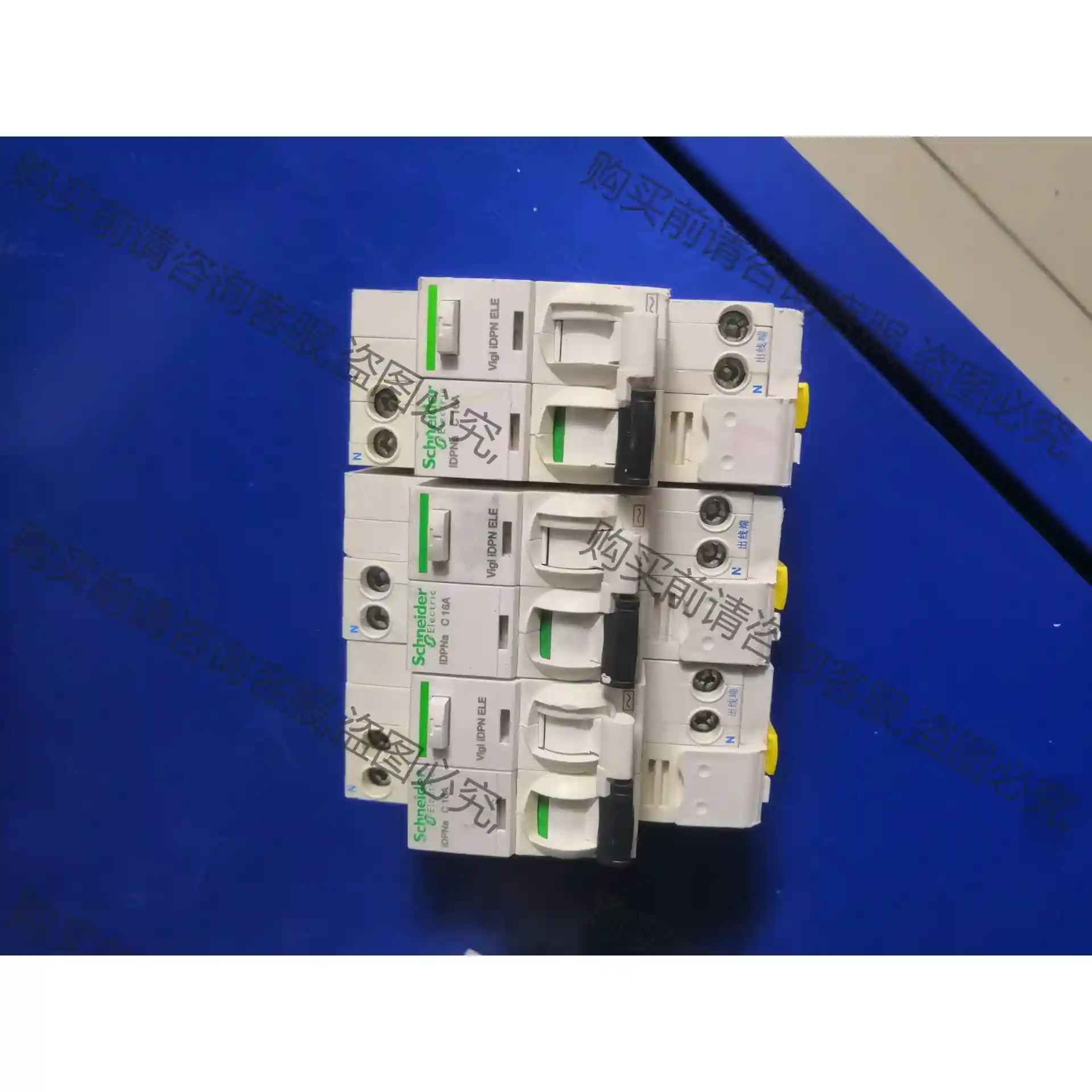 施耐de1p+n漏保，16-32A，有发黄，特价出，功能正常， 议价再拍