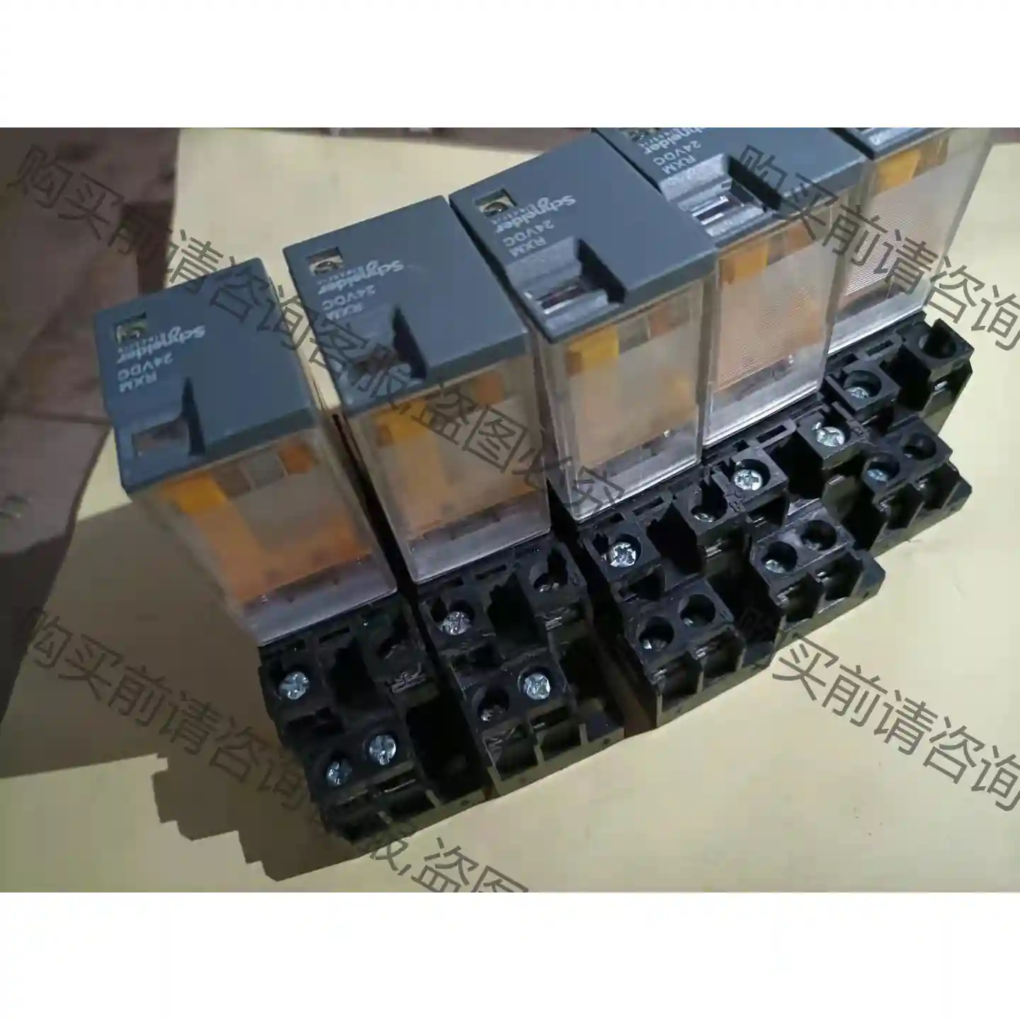 小型中间继电器RXM4LB2BD DC 24V AC 议价再拍 拆机件
