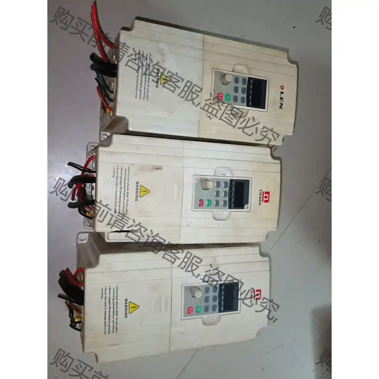 DEMA德玛变频器0D5M-2.2 S2-1A，都是2.2K 议价再拍 拆机件