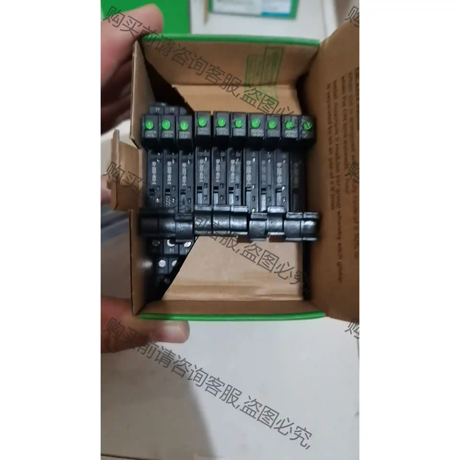 施耐de继电器RSL1AB4BD+RSLZVA1 议价再拍 拆机件