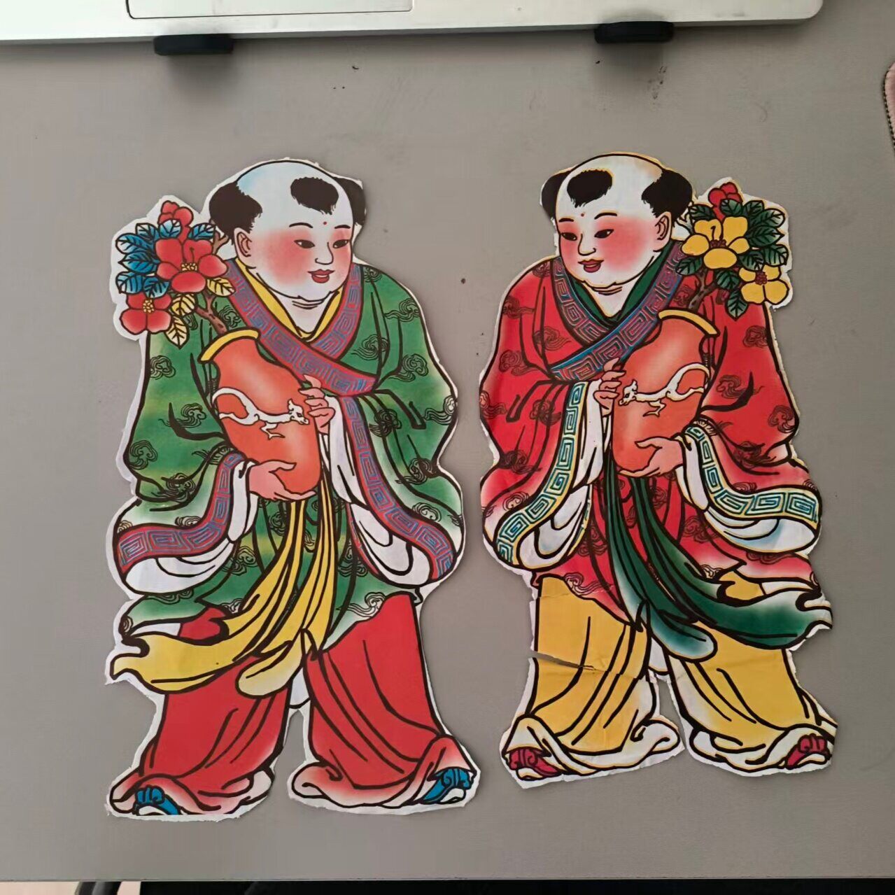传统仙女仙童贴饰新年装