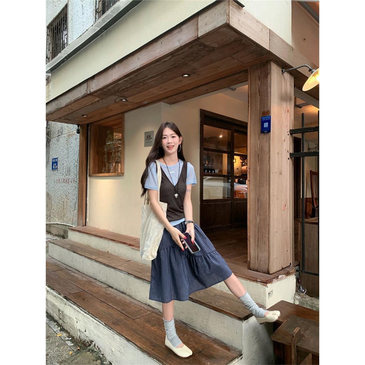 韩系减龄贴标打底T恤女叠