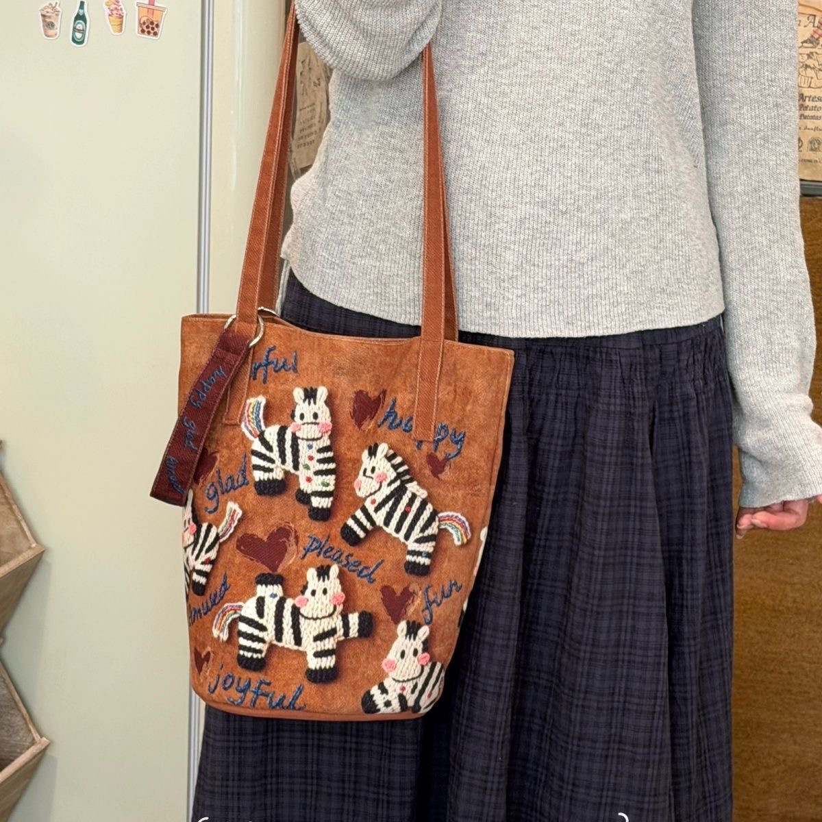 2026新款马年发财托特包大容量单肩女款水桶包经典便携遛弯包