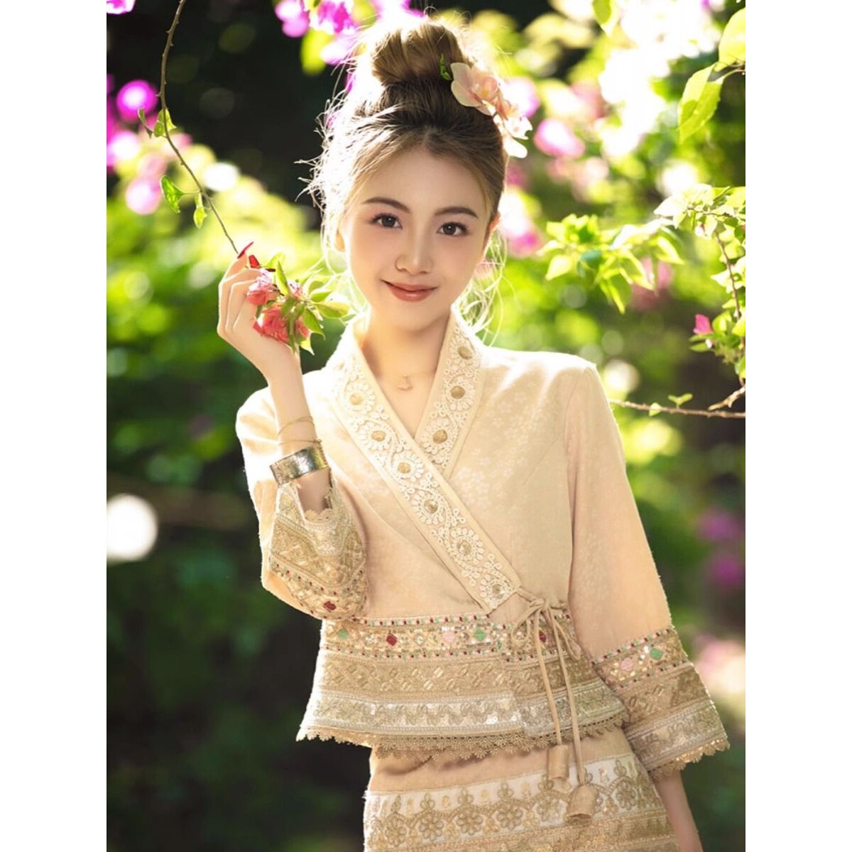西双版纳傣族民族风服装小众设计感女装连衣裙小个子穿搭一整套装