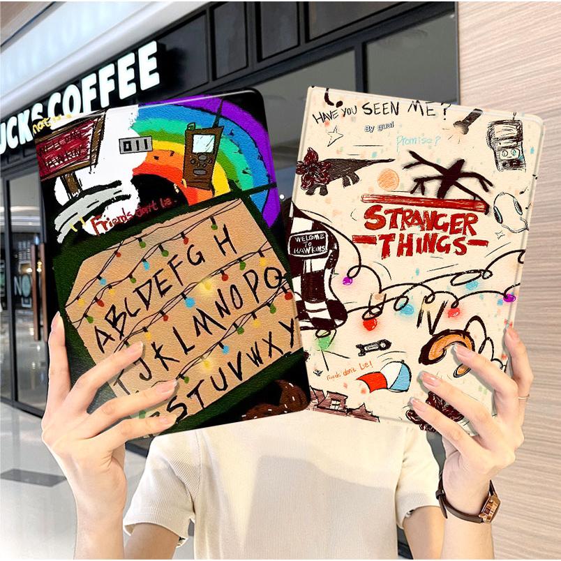 内壳软硅胶材质。舒适手感，四角防摔。