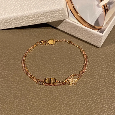 莫桑钻点CD猪鼻子字母手链