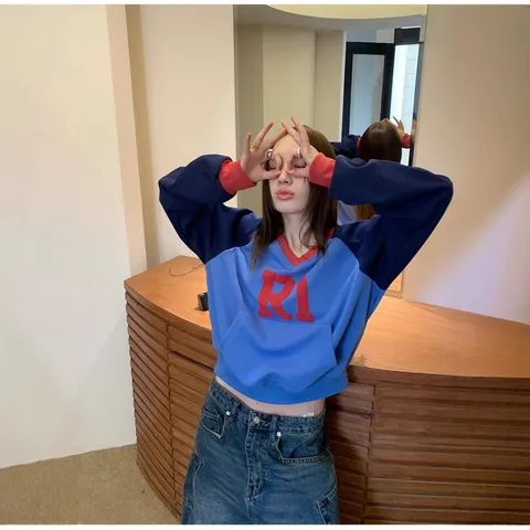 撞色卫衣插肩袖韩系自制R1DGE女春秋款短款字母v领长袖慵懒风上衣