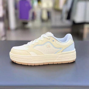 安踏皎月丨经典低帮板鞋女2025秋季新款透气舒适运动鞋122548032