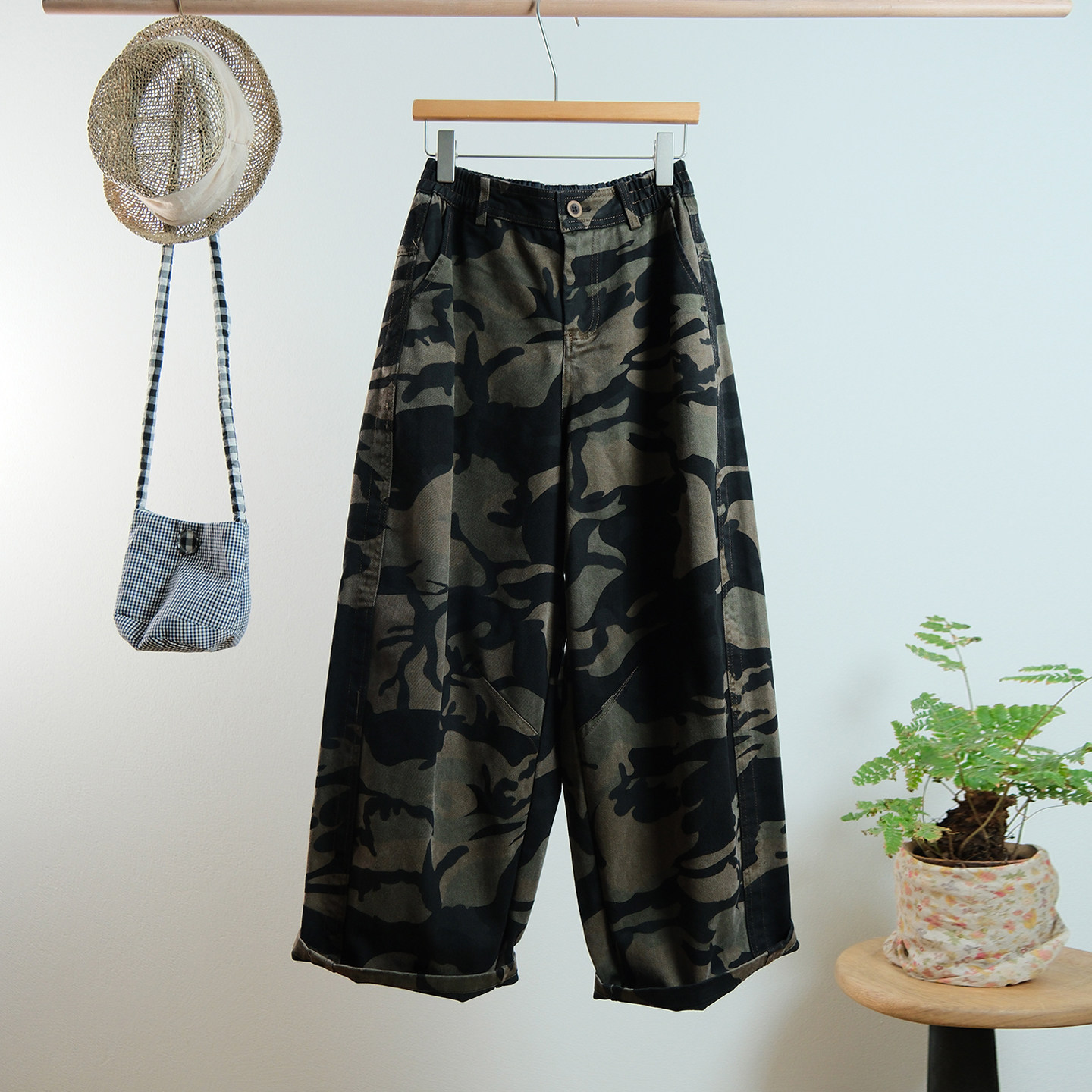 亿古朴拙原创正品韩版潮流时尚松紧腰帅气百搭迷彩休闲阔腿长裤女