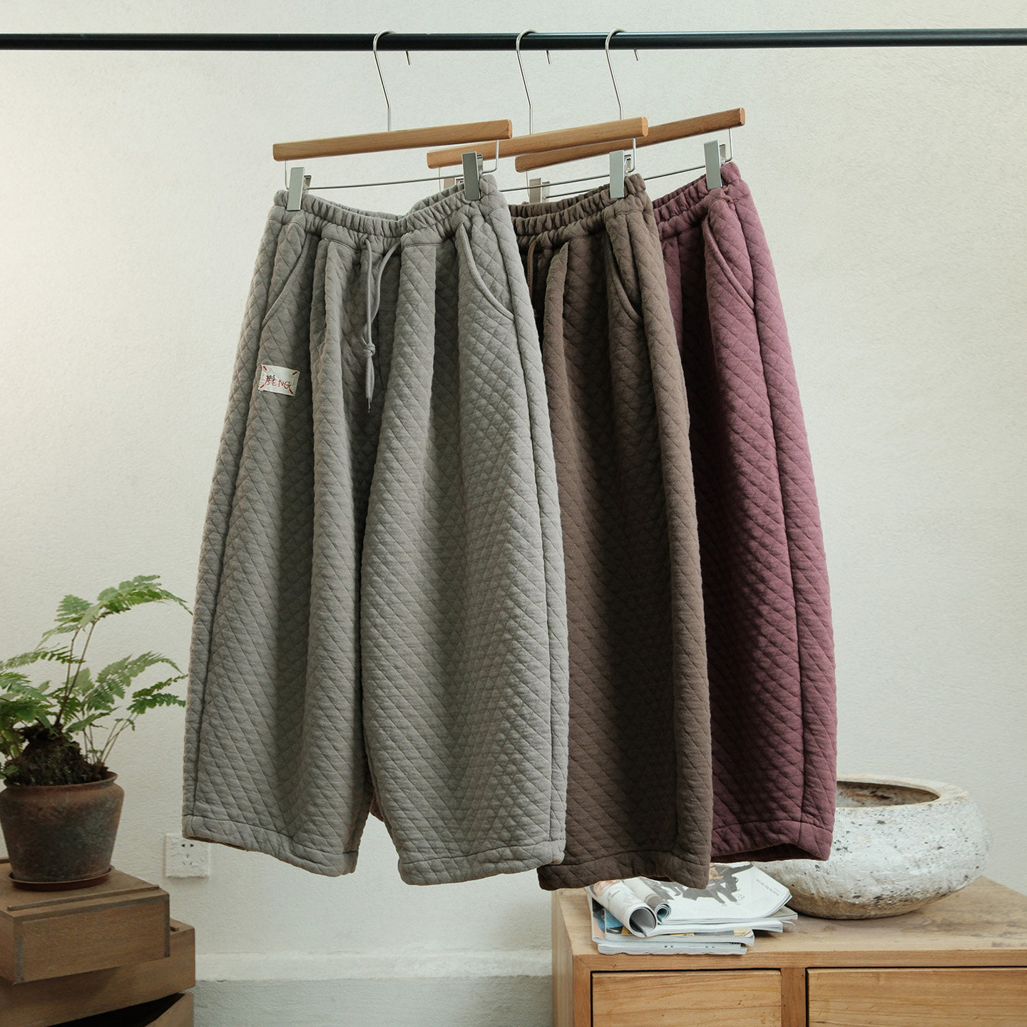 一七然冬季新文艺日系简约拼接松紧腰菱格加厚夹棉宽松直筒休闲裤,女装/女士精品,休闲裤,淘宝优惠券,粉丝福利购,淘宝优惠卷