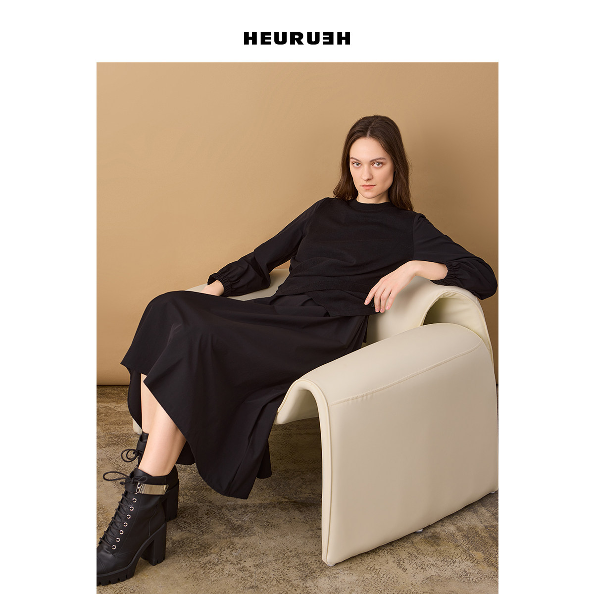 秋冬插肩袖黑色垂感HEURUEH