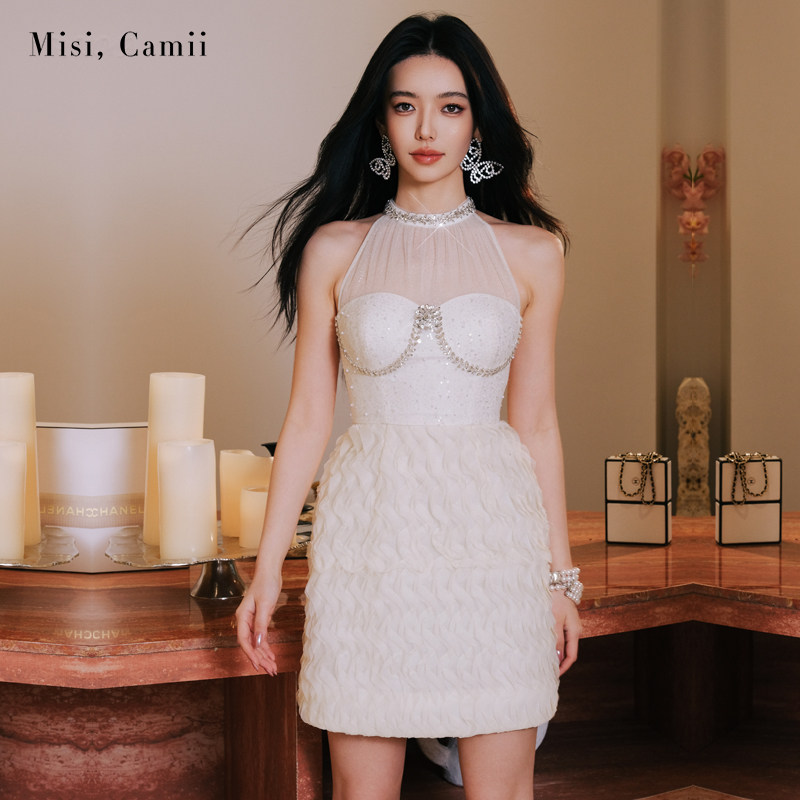 Misi.Camii2024秋冬新款女装钻饰削肩立体蓬蓬礼服时尚轻奢连衣裙
