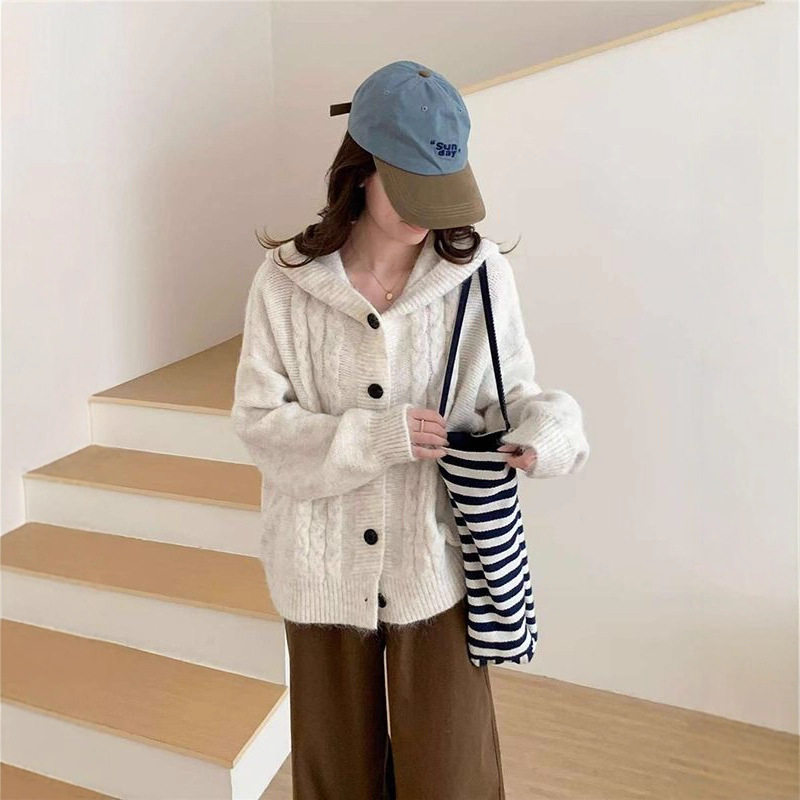 韩版慵懒风连帽麻花毛衣