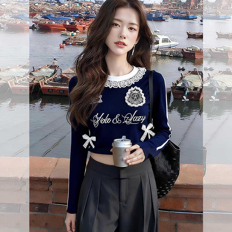 ROUMIKL极简风深蓝色字母印花长袖T恤女秋季新款今年流行漂亮短款