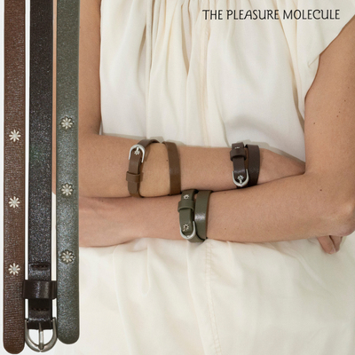 手工刺绣小花头层牛皮双圈皮手镯