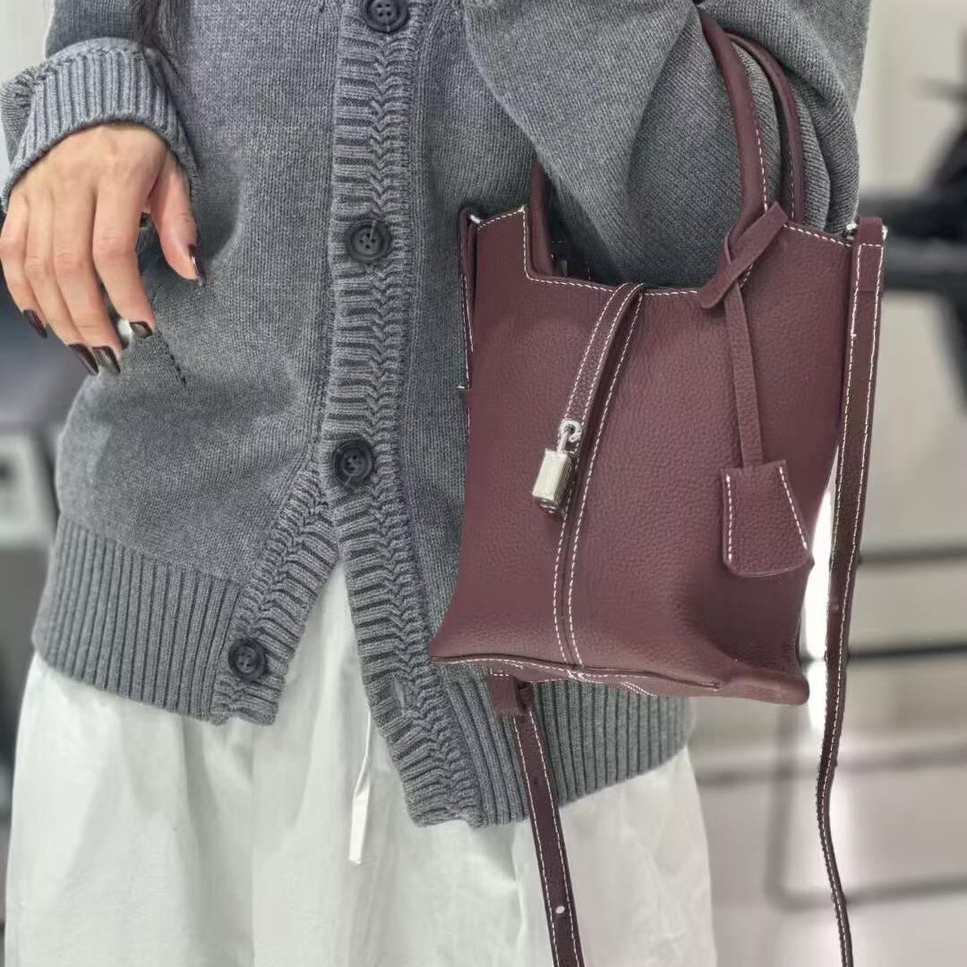 真皮女包韩版小众设计