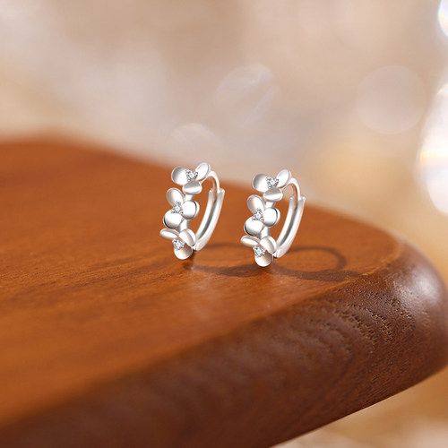 999足银耳环女纯银森系甜美花朵可爱小清新学生养耳洞不用摘耳扣