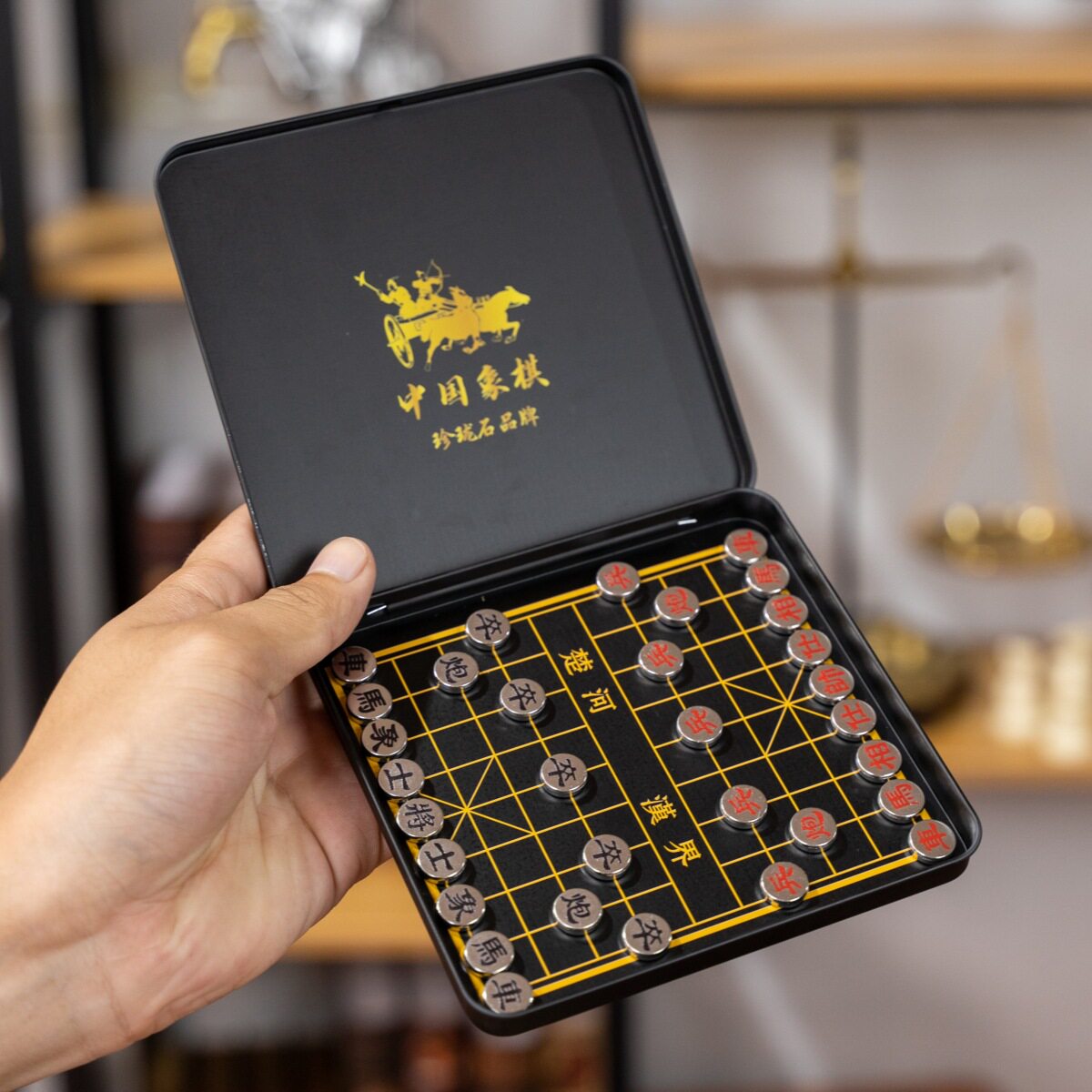 户外迷你磁吸中国象棋便携铁盒装国际象棋老人益智解闷防痴呆玩具