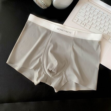 高级感无痕透气冰丝平角男生7A抗菌2026新款男士舒适宽松四角内裤