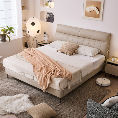 新款头层牛皮1.8米双人床