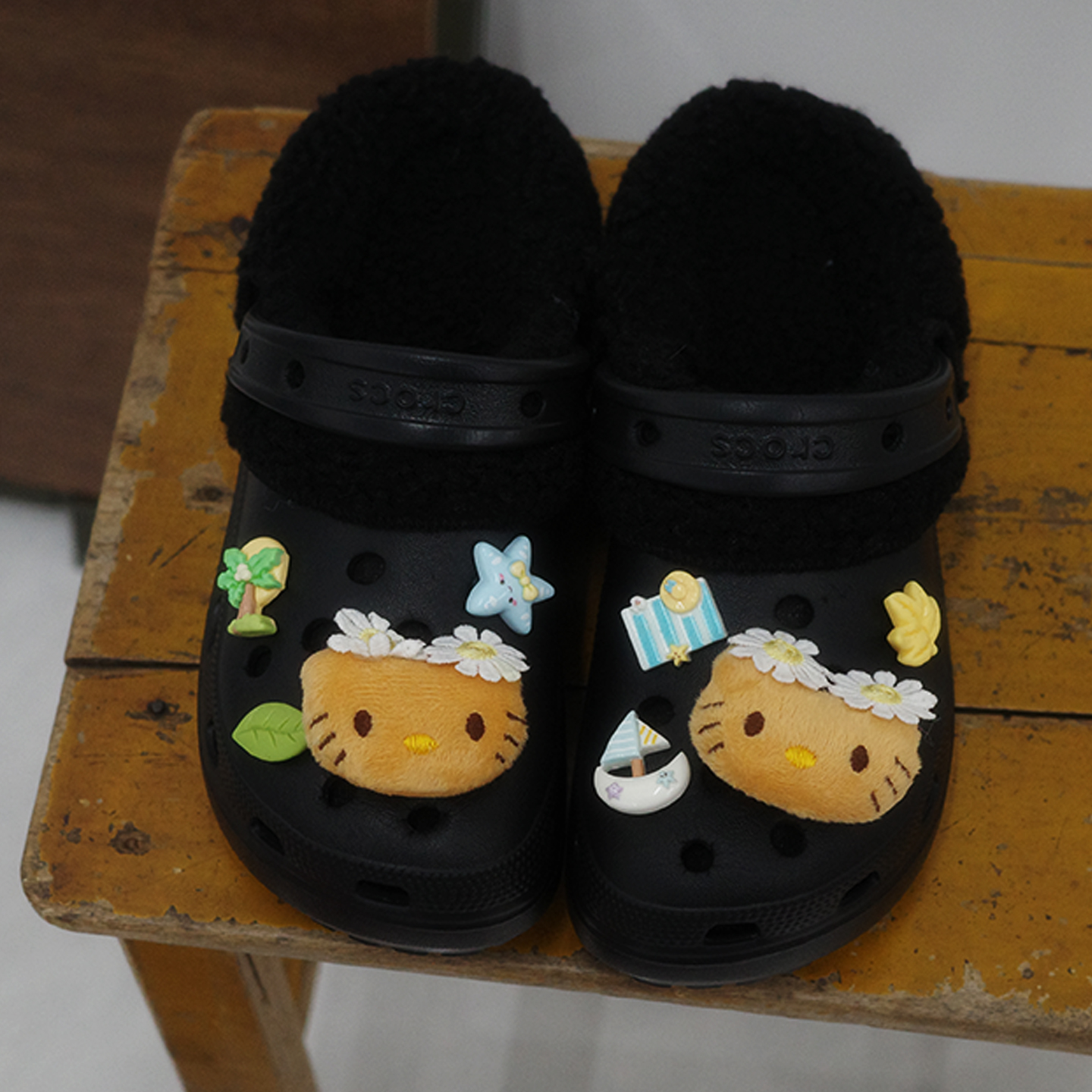Mkop毛绒洞洞鞋内胆冬天加绒鞋套鞋花云朵泡芙适配Crocs/Cross