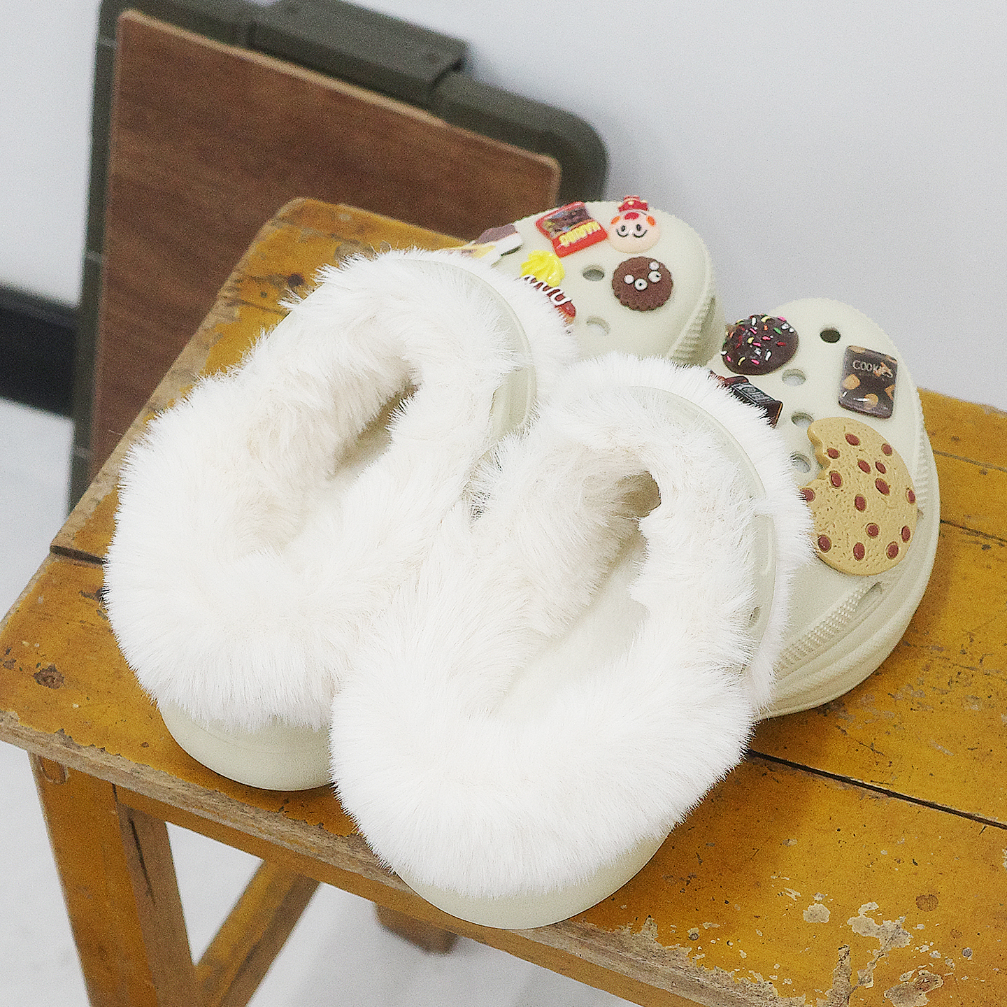Mkop洞洞鞋内胆毛绒可拆卸冬天加绒鞋套云朵泡芙适配Cross/Crocs