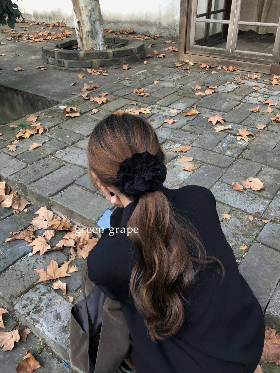 发量魔法~氛围复古黑重工刺绣镂空双层大肠发圈ins风高端蕾丝头花