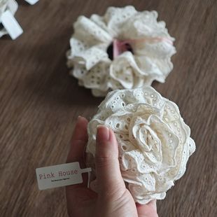 PinkHouse手工纯棉米色蕾丝镂空花朵抓夹中号鲨鱼夹超仙发夹子