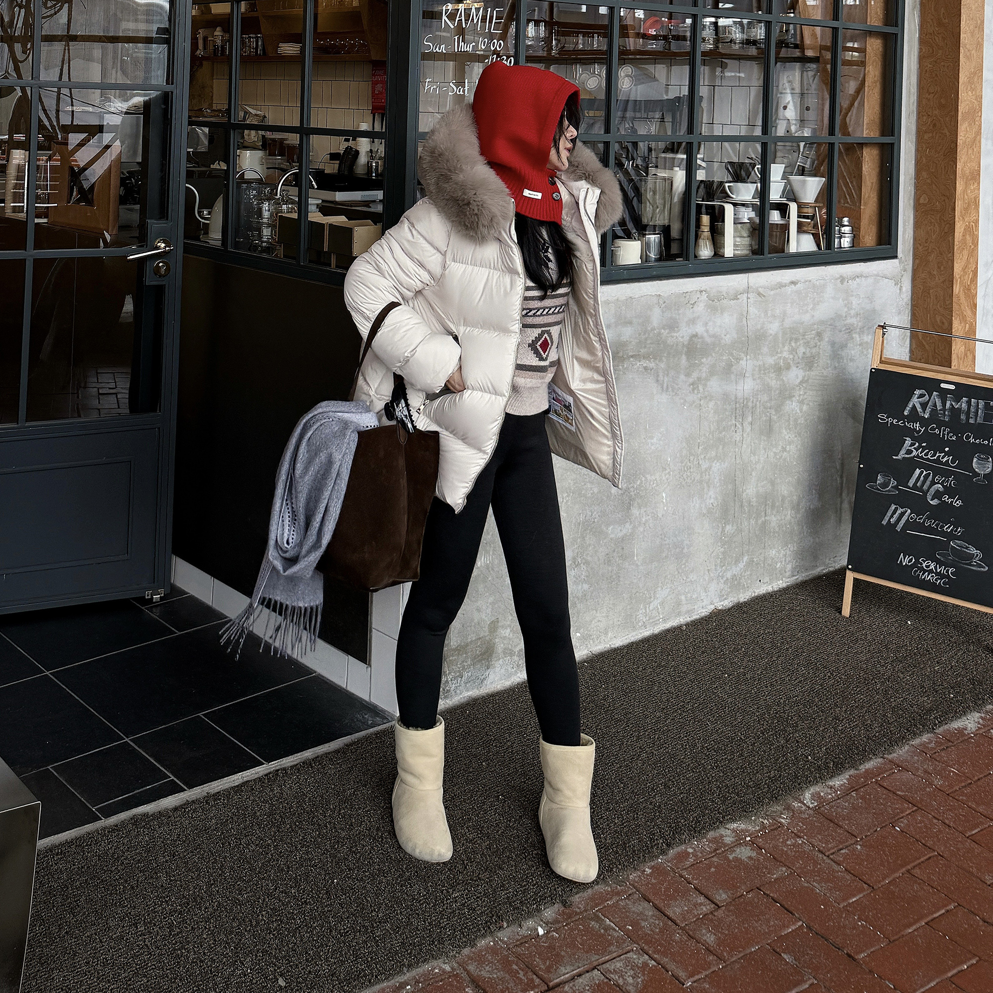 “MC轻奢”狐狸毛90白鹅绒法式定奢老钱风羽绒服 LAMLAM MW184G