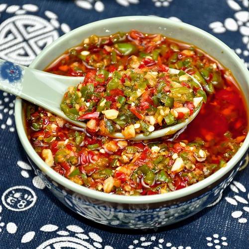 辣椒酱四川蒜蓉剁彩椒自