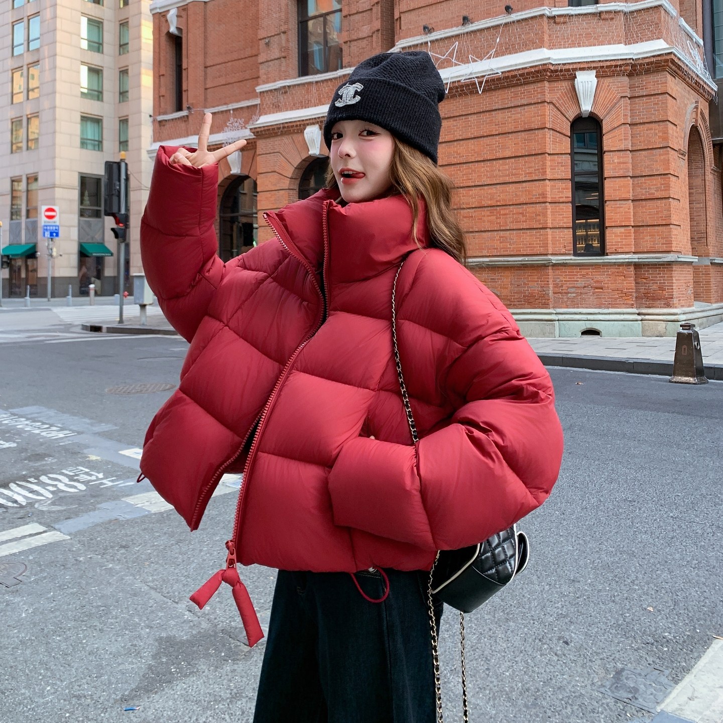 【有现货】【主推款】高蓬90绒红色小辣椒羽绒服女891-P325-K488，女装羽绒服，浙宝176（原073）