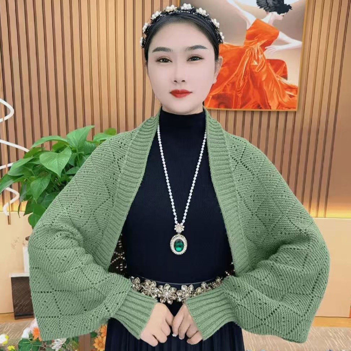 韩版针织镂空披肩女秋季墨绿色长方形宽松保暖外搭围巾两用毛衣