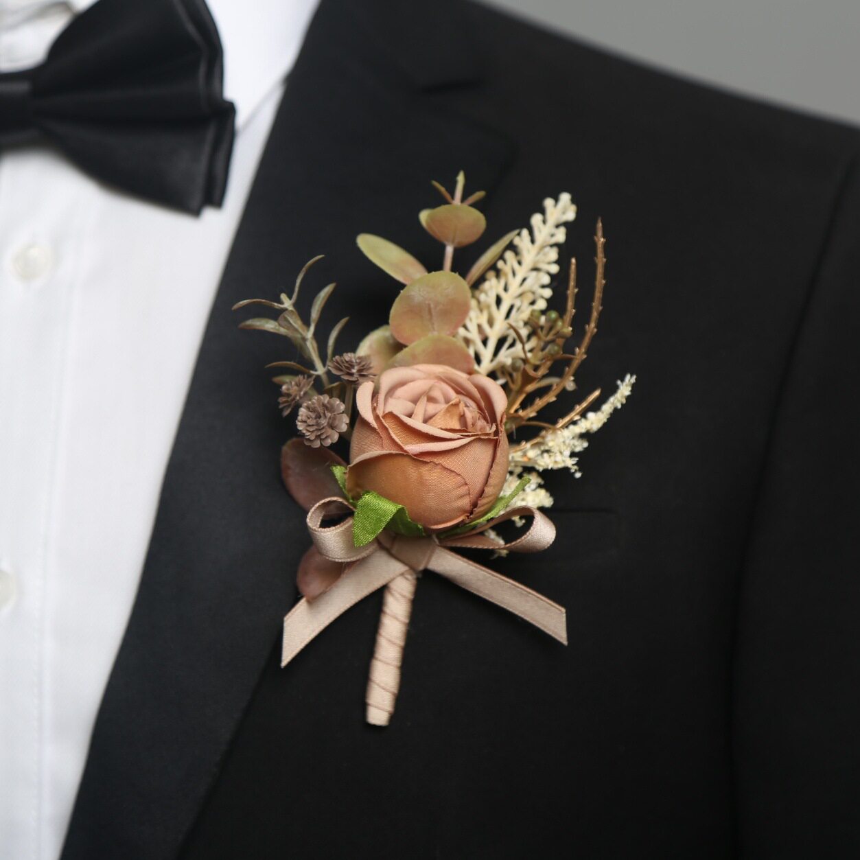 金色胸花结婚新郎新娘手腕花婚礼高级感精致手花年会商务会议嘉宾