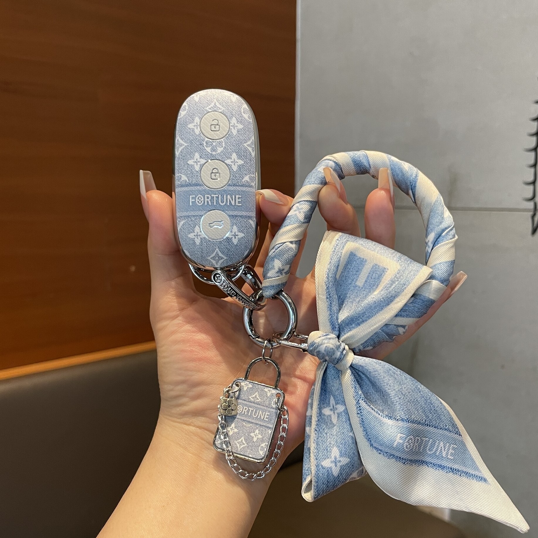 理想汽车专用L6L7L8L9钥匙套高级配件用品one锁匙壳扣mega保护套