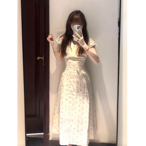 学院风甜美碎花收腰洋装