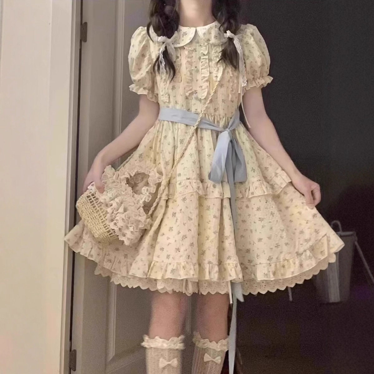 甜美碎花娃娃领连衣裙女