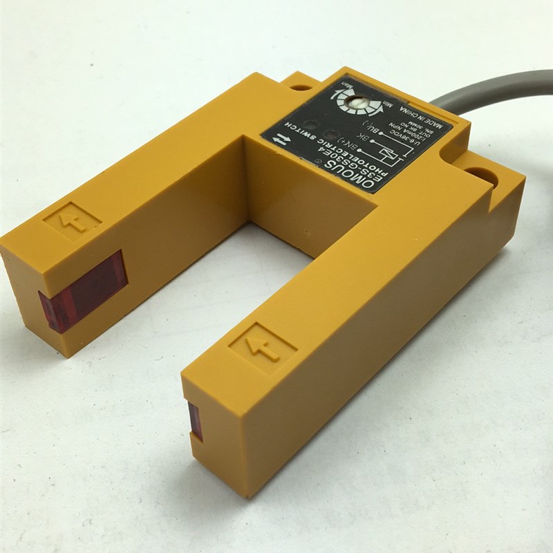 OMOUS欧速光电感应接近开关E3S-GS30C4 NPN NO 常开 U型卡槽型3线
