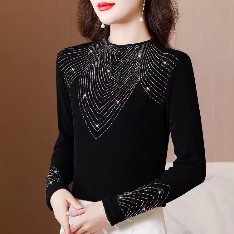 大码烫钻上衣女洋气显瘦黑色秋冬新款半高领修身加绒长袖打底衫