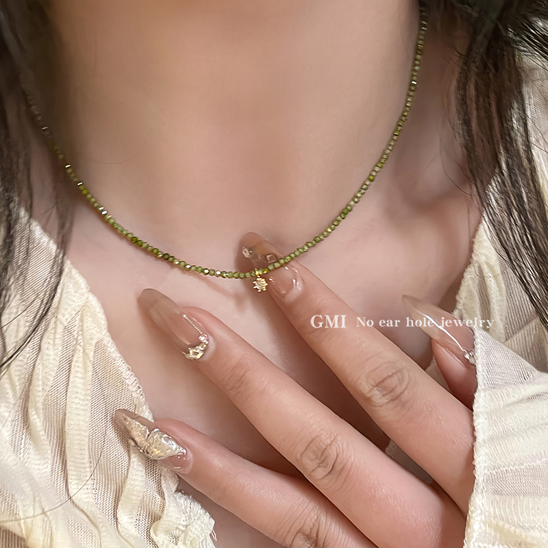 橄榄绿锆石吊坠项链女轻奢GMI