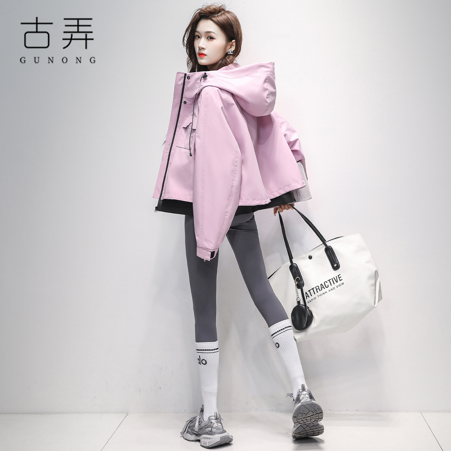 潮牌户外工装外套女2026年春季新款今年流行爆款百搭防风短款上衣