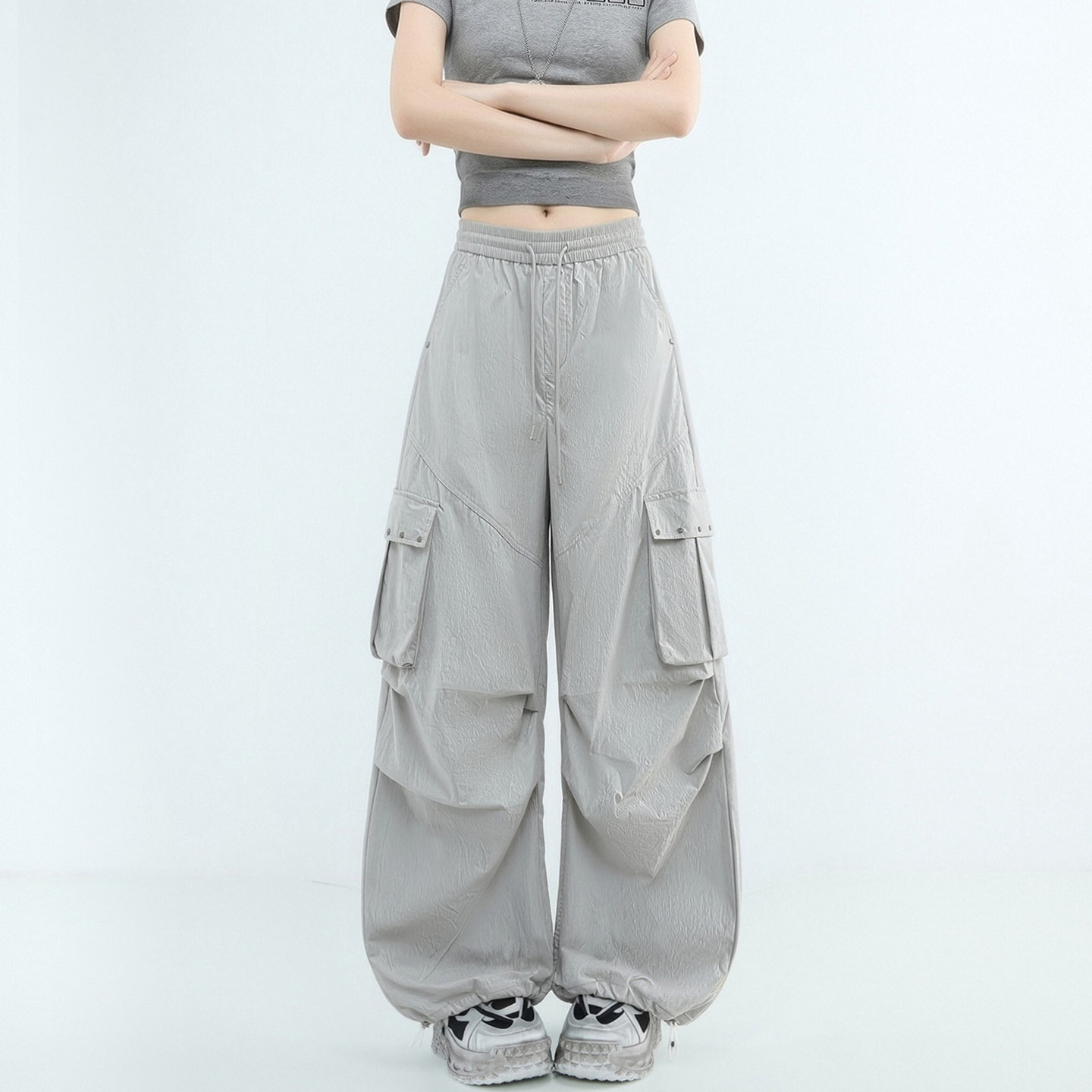 阔腿多口袋工装裤女2026夏季薄款宽松显瘦百搭直筒束脚运动休闲裤