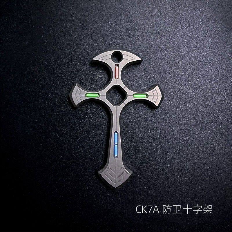 新款CK7A战术防卫十字架吊坠指虎手刺防身奇酷装备送生日礼物