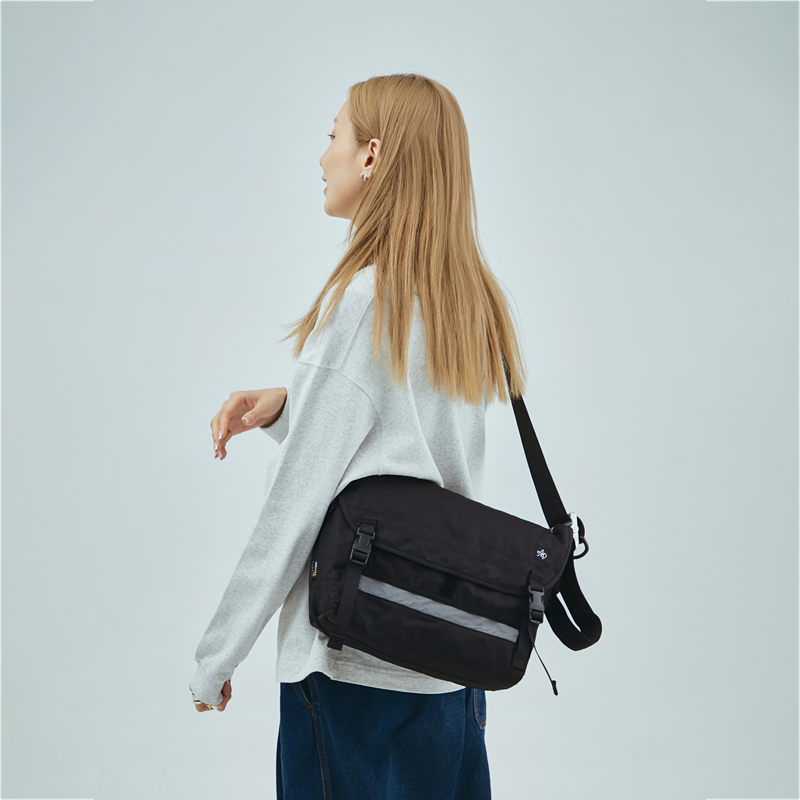 theMADHATcher「MONOGRAM 」CORDURA材质邮差包旅行男女斜挎包