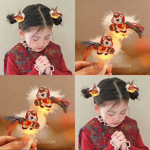 儿童新年红色小马发光毛球发夹女童流苏喜庆发卡宝宝可爱汉服头饰