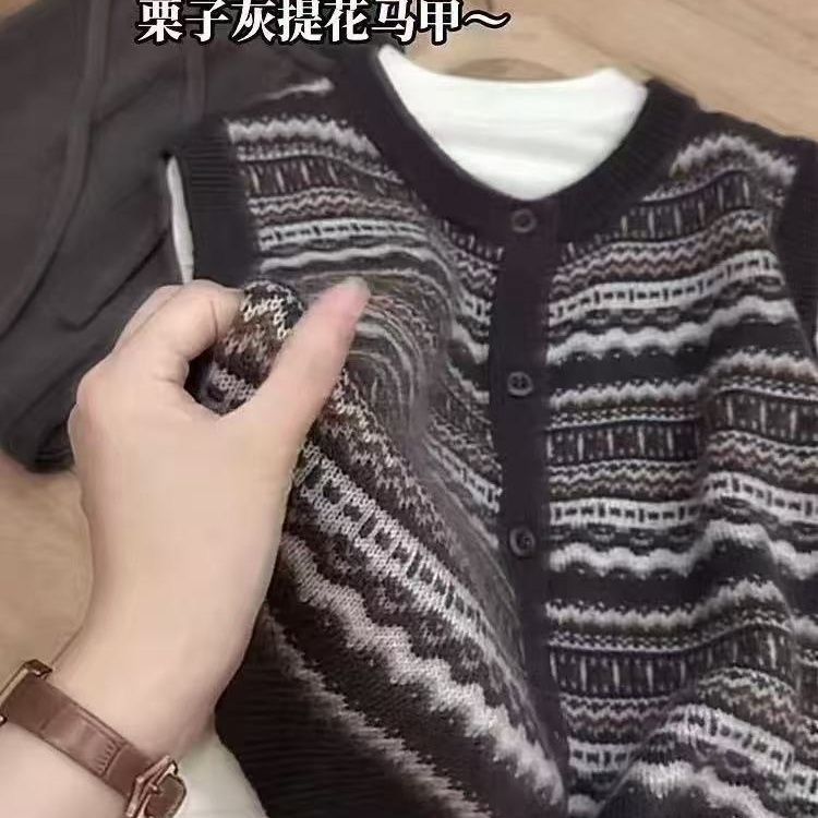 韩版减龄提花针织毛衣百搭女马甲新款2025春秋背心叠穿设计感外搭