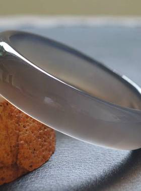 原色无烧玛瑙手镯 巴西玛瑙通透荧光镯子烟灰紫色玉髓玉镯